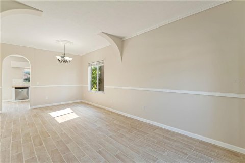 Villa ou maison à vendre à Land O' Lakes, Floride: 3 chambres, 219.81 m2 № 1899907 - photo 16