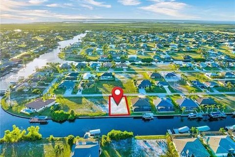 Terreno en venta en Cape Coral, Florida № 2085636 - foto 6