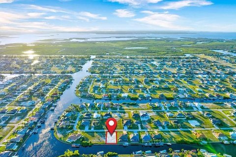 Terreno en venta en Cape Coral, Florida № 2085636 - foto 4