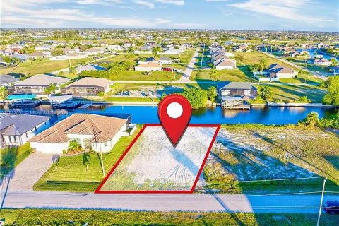 Terreno en venta en Cape Coral, Florida № 2085636 - foto 2