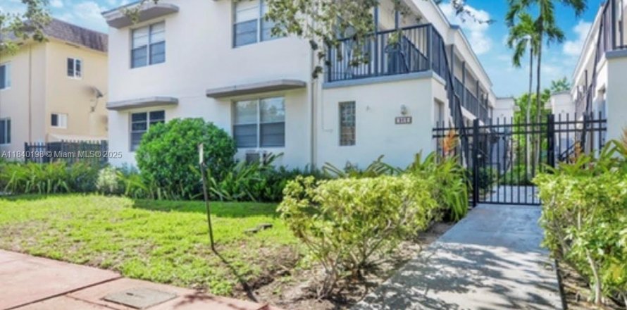 Apartment in Miami Beach, Florida 1 bedroom, 65.03 sq.m. № 1830377