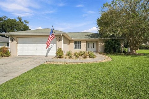 Casa en Inverness, Florida 4 dormitorios, 156.54 m2 № 2384258
