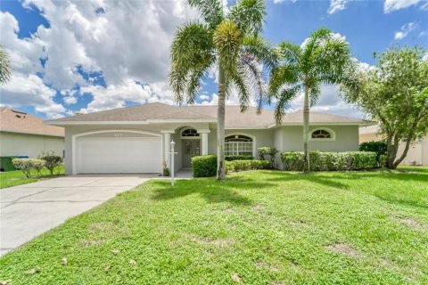 House in Winter Haven, Florida 3 bedrooms, 183.57 sq.m. № 1603274 - photo 1