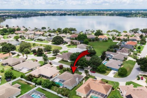 House in Winter Haven, Florida 3 bedrooms, 183.57 sq.m. № 1603274 - photo 6
