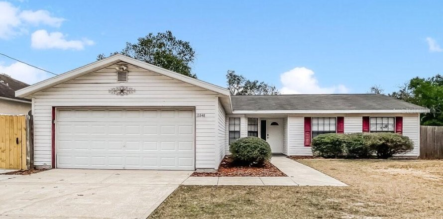 House in Spring Hill, Florida 3 bedrooms, 139.26 sq.m. № 1832154