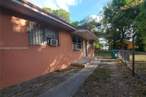Villa ou maison à louer à Miami, Floride: 4 chambres, 135.45 m2 № 1997891 - photo 6