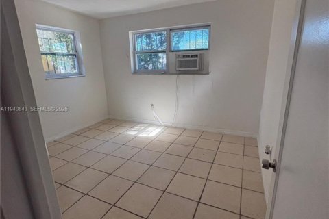 Casa en alquiler en Miami, Florida, 2 dormitorios, 74.32 m2 № 1997891 - foto 19
