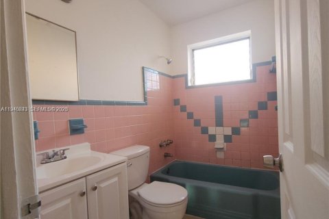 Villa ou maison à louer à Miami, Floride: 4 chambres, 135.45 m2 № 1997891 - photo 5