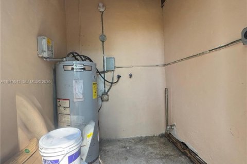 Casa en alquiler en Miami, Florida, 2 dormitorios, 74.32 m2 № 1997891 - foto 10