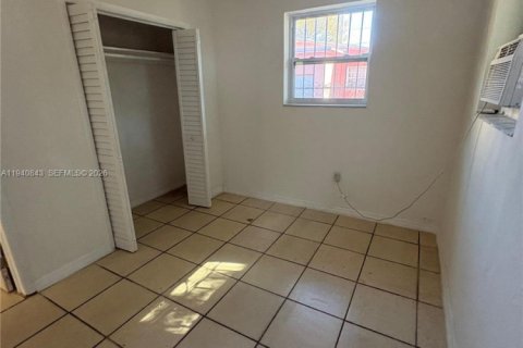 Casa en alquiler en Miami, Florida, 2 dormitorios, 74.32 m2 № 1997891 - foto 12