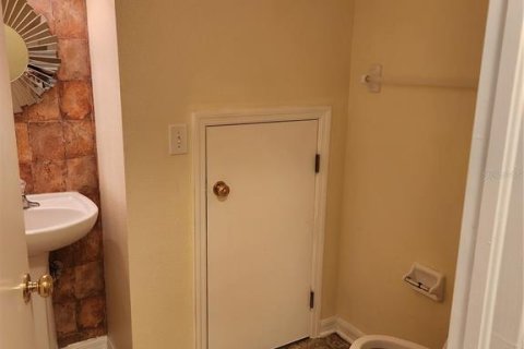 Townhouse in Riverview, Florida 2 bedrooms, 142.33 sq.m. № 2237906 - photo 8