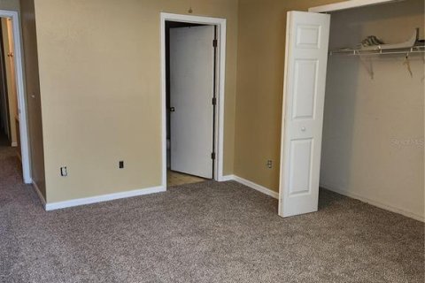 Townhouse in Riverview, Florida 2 bedrooms, 142.33 sq.m. № 2237906 - photo 5