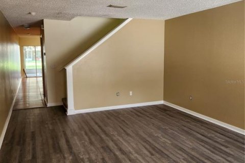 Townhouse in Riverview, Florida 2 bedrooms, 142.33 sq.m. № 2237906 - photo 2