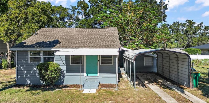 House in Eustis, Florida 3 bedrooms, 120.03 sq.m. № 2238784