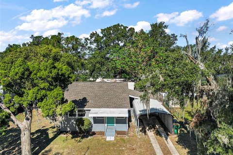 House in Eustis, Florida 3 bedrooms, 120.03 sq.m. № 2238784 - photo 2