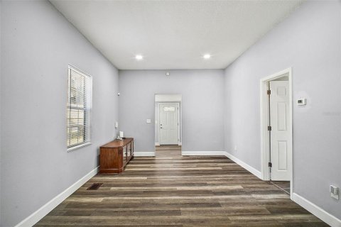 House in Eustis, Florida 3 bedrooms, 120.03 sq.m. № 2238784 - photo 13