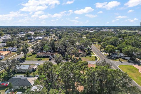 House in Eustis, Florida 3 bedrooms, 120.03 sq.m. № 2238784 - photo 5
