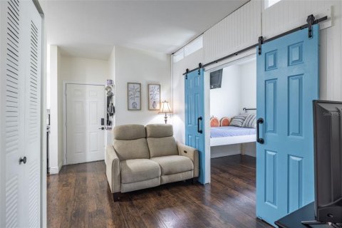Condo in Tampa, Florida, 1 bedroom  № 1854345 - photo 12