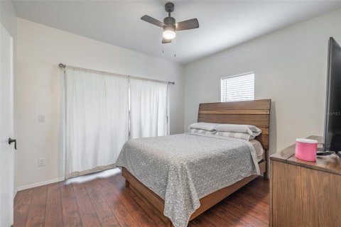 Condo in Tampa, Florida, 1 bedroom  № 1854345 - photo 16