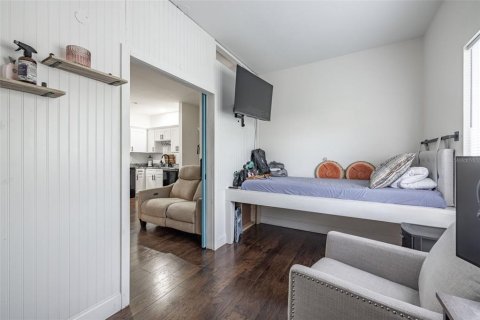 Condo in Tampa, Florida, 1 bedroom  № 1854345 - photo 22