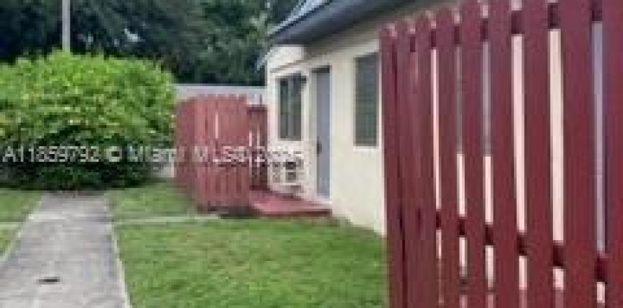 Appartement à North Miami, Floride 1 chambre, 69.68 m2 № 1888275