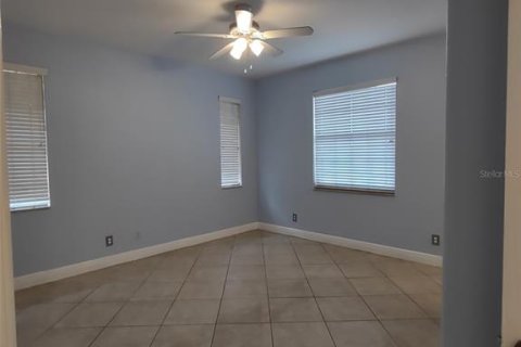 Снять в аренду виллу или дом в Кейп-Корал, Флорида 3 спальни, 117.52м2, № 1651518 - фото 4