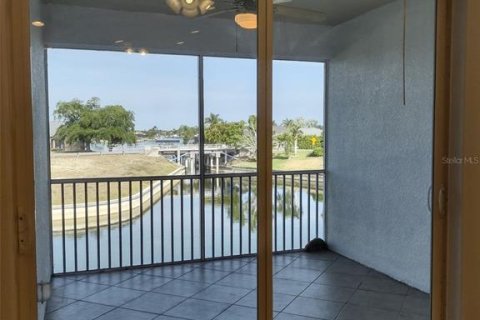 Casa en alquiler en Cape Coral, Florida, 3 dormitorios, 117.52 m2 № 1651518 - foto 6
