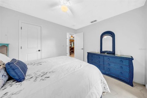 House in Tarpon Springs, Florida 2 bedrooms, 96.15 sq.m. № 1666364 - photo 8