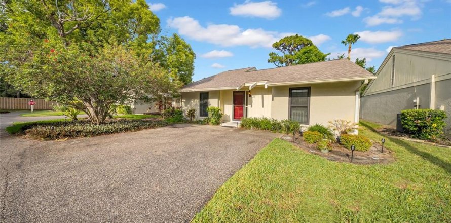 Villa ou maison à Tarpon Springs, Floride 2 chambres, 96.15 m2 № 1666364