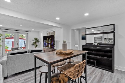 Casa en alquiler en Miami, Florida, 3 dormitorios, 88.26 m2 № 1988342 - foto 7