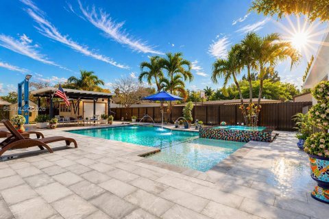 House in Miami, Florida 4 bedrooms, 154.68 sq.m. № 2060792 - photo 24