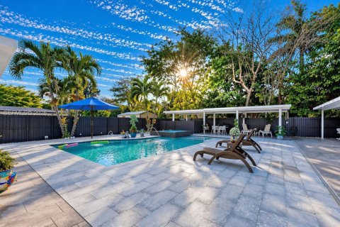 House in Miami, Florida 4 bedrooms, 154.68 sq.m. № 2060792 - photo 7