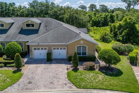 Adosado en venta en Winter Haven, Florida, 2 dormitorios, 142.7 m2 № 1789865 - foto 1