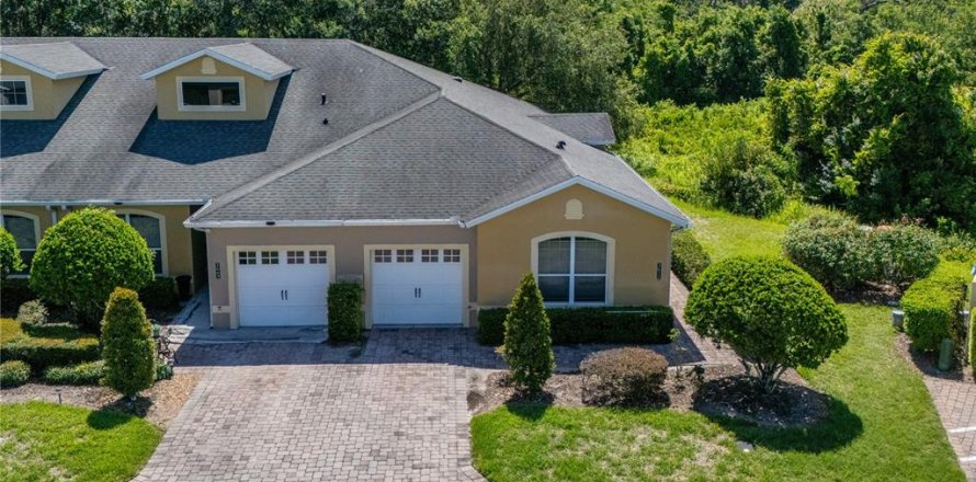 Adosado en Winter Haven, Florida 2 dormitorios, 142.7 m2 № 1789865