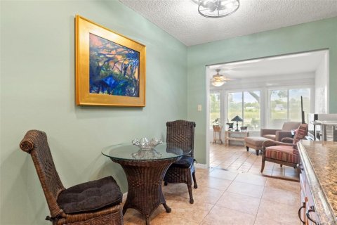Villa ou maison à vendre à Weeki Wachee, Floride: 2 chambres, 133.69 m2 № 1789069 - photo 15