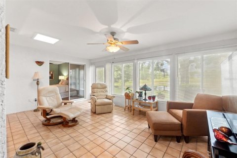 Villa ou maison à vendre à Weeki Wachee, Floride: 2 chambres, 133.69 m2 № 1789069 - photo 24