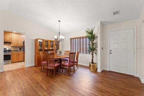 Villa ou maison à vendre à Weeki Wachee, Floride: 2 chambres, 133.69 m2 № 1789069 - photo 5