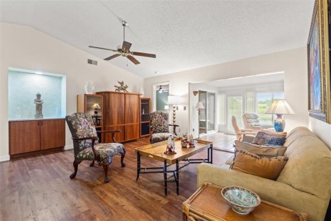 Villa ou maison à vendre à Weeki Wachee, Floride: 2 chambres, 133.69 m2 № 1789069 - photo 8