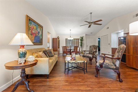 Villa ou maison à vendre à Weeki Wachee, Floride: 2 chambres, 133.69 m2 № 1789069 - photo 9
