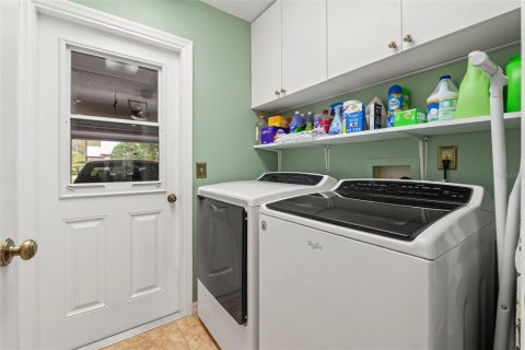 Villa ou maison à vendre à Weeki Wachee, Floride: 2 chambres, 133.69 m2 № 1789069 - photo 27