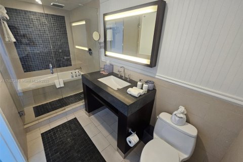 Condo in Sunny Isles Beach, Florida, 1 bedroom  № 1937409 - photo 24