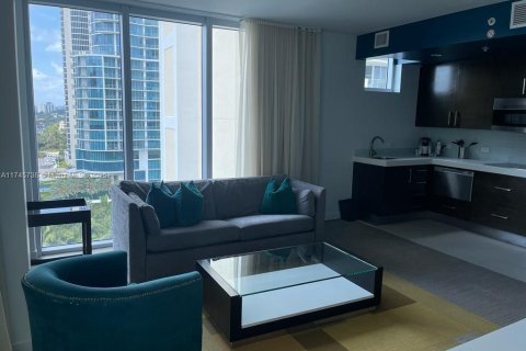 Condominio en venta en Sunny Isles Beach, Florida, 1 dormitorio, 84.36 m2 № 1937409 - foto 3