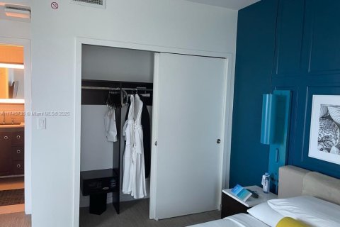 Condominio en venta en Sunny Isles Beach, Florida, 1 dormitorio, 84.36 m2 № 1937409 - foto 17