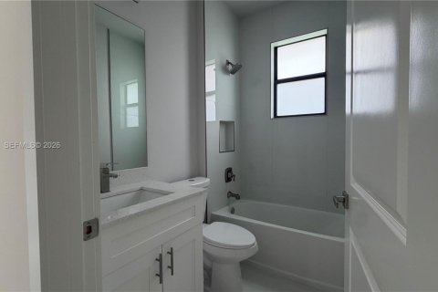 Villa ou maison à vendre à Naples, Floride: 3 chambres, 150.69 m2 № 2260581 - photo 12