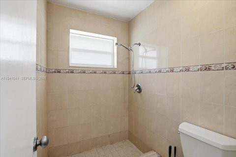 House in Sunrise, Florida 3 bedrooms, 165.64 sq.m. № 2000422 - photo 30