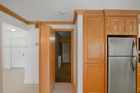 House in Sunrise, Florida 3 bedrooms, 165.64 sq.m. № 2000422 - photo 19