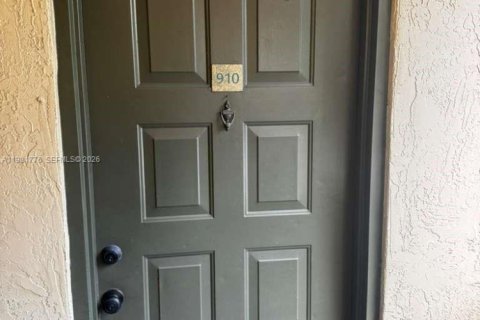 Condo in Sunrise, Florida, 1 bedroom  № 2042997 - photo 5