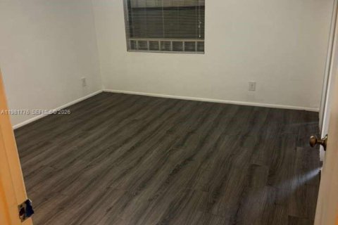 Condominio en alquiler en Sunrise, Florida, 1 dormitorio, 70.05 m2 № 2042997 - foto 14