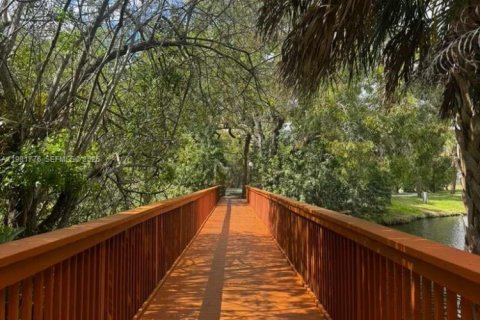 Condominio en alquiler en Sunrise, Florida, 1 dormitorio, 70.05 m2 № 2042997 - foto 30