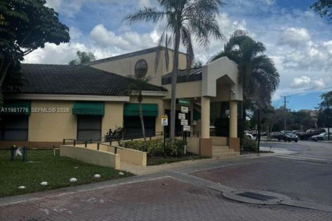 Condominio en alquiler en Sunrise, Florida, 1 dormitorio, 70.05 m2 № 2042997 - foto 21